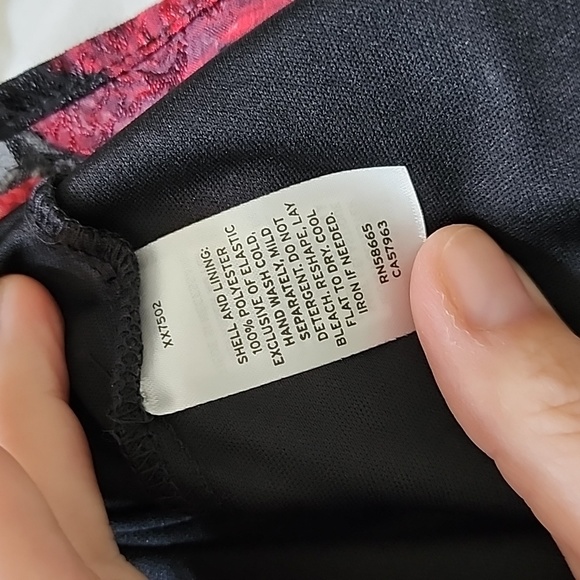 Red and black floral dress - Picture 9 of 9